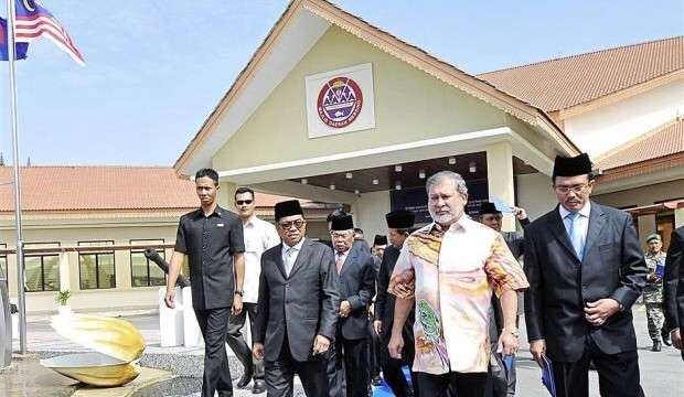 Kenyataan Media Yab Dato' Mohamed Khaled Nordin, Menteri Besar Johor Berhubung Rombakan Kabinet 28 Julai 2015 1 Kenyataan Media Yab Dato' Mohamed Khaled Nordin, Menteri Besar Johor Berhubung Rombakan Kabinet 28 Julai 2015 - Berita