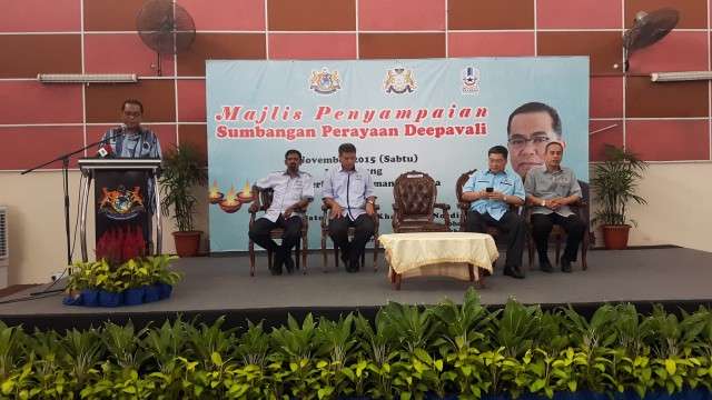 Majlis Penyampaian Sumbangan Deepavali - Berita
