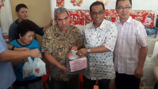 &Quot;Berjumpa Terus Dengan Masyarakat Dapat Mengetahui Isu Dan Masalah Sebenar&Quot; Ketua Umno Bahagian Pasir Gudang 13 &Quot;Berjumpa Terus Dengan Masyarakat Dapat Mengetahui Isu Dan Masalah Sebenar&Quot; Ketua Umno Bahagian Pasir Gudang - Berita