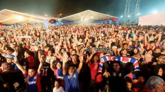 Kerajaan Sumbang Rm 1 Juta Untuk Pembangunan Bola Sepak Johor 1 Kerajaan Sumbang Rm 1 Juta Untuk Pembangunan Bola Sepak Johor - Berita