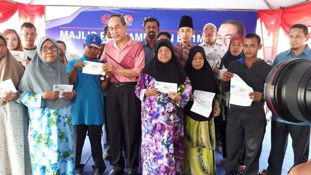 Lebih 1000 Penerima Voucher Br1M Di Kawasan Dun Permas 9 Lebih 1000 Penerima Voucher Br1M Di Kawasan Dun Permas - Adun Permas