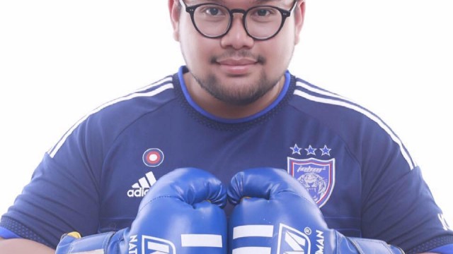 Nukilan Penulis Lirik 'Awan Nano' Sumbang - Berita