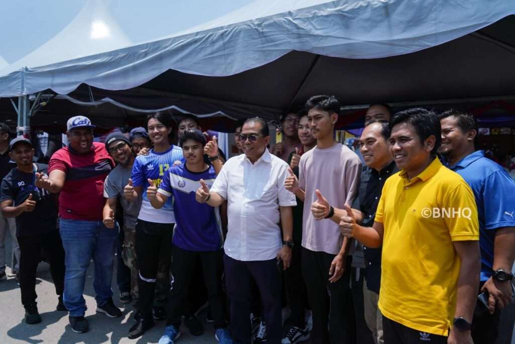 Pilih Wakil Rakyat Yang Jadi Penghubung Kerajaan Negeri Dan Pusat - Ds Khaled Nordin - Berita